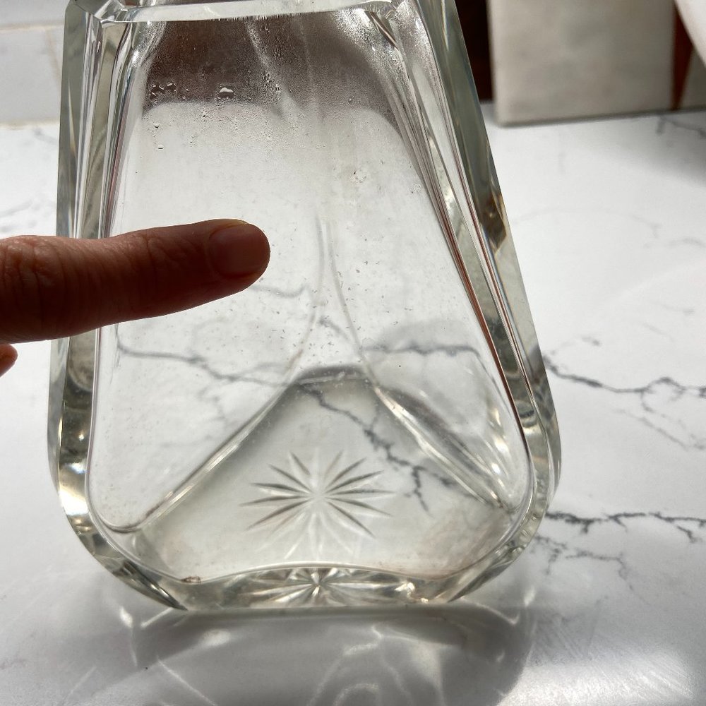 Beautiful Vintage Decanter - Picture 9 of 10